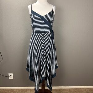 Banana Republic navy white handkerchief hem stripe dress Sz 6 Nautical Preppy